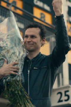 Střela z východu – plakát